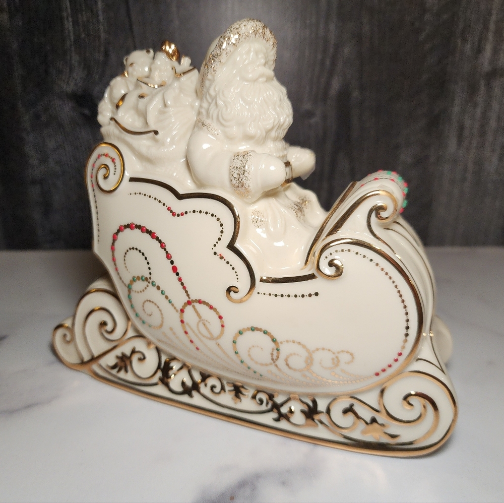LENOX Dash Away All Santa And  Sleigh|Lenox Christmas Reindeer| With foam